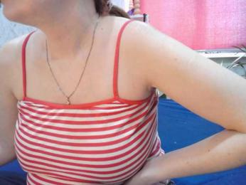 SweetFox webcam model stream image
