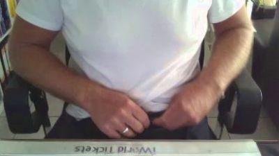 HappyToShowOff webcam model stream image
