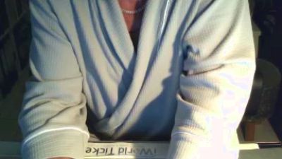 HappyToShowOff webcam model stream image