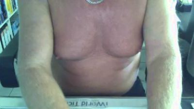 HappyToShowOff webcam model stream image