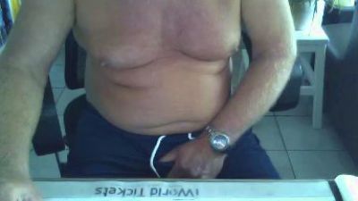 HappyToShowOff webcam model stream image