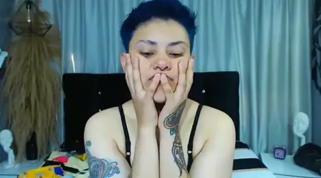 girl_intense444 webcam model stream image