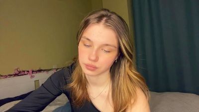 LindseyWatah webcam cam4 model stream image