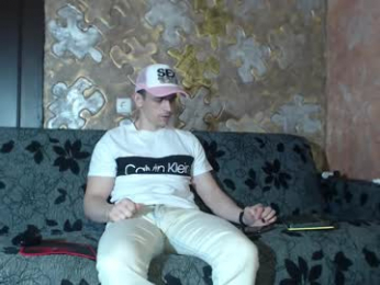 leoroman webcam model stream image