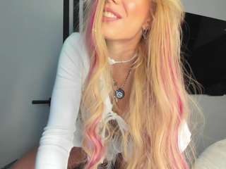 bella-sweeet webcam model stream image