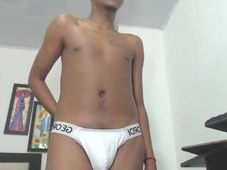 hotboyluxeet webcam model stream image