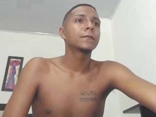 hotboyluxeet webcam model stream image