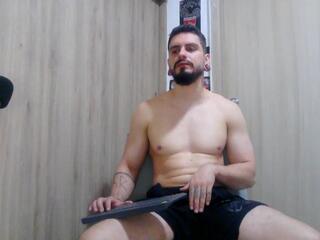 Aaron Kwok webcam model stream image