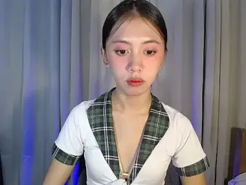 lovely_kiannaHugecock webcam model stream image