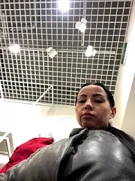 CrazzyChicks webcam model stream image