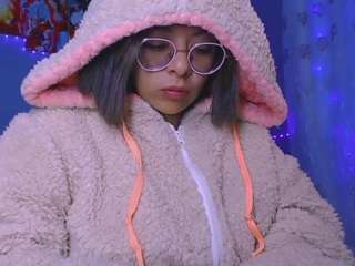 queensaori webcam model stream image