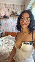 crystilove4 webcam model stream image