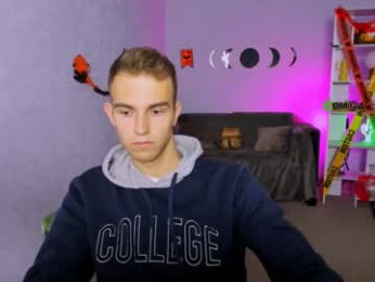 astren_villo webcam model stream image