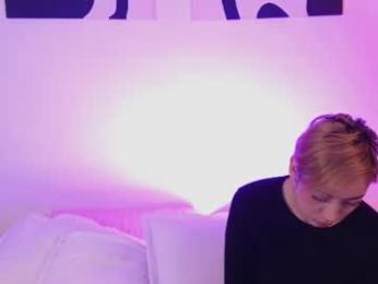 violettgrey_ webcam model stream image