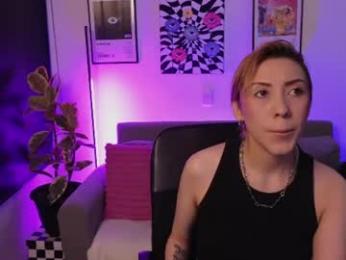 violettgrey_ webcam chaturbate model stream image