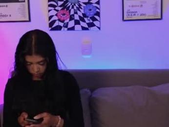 violettgrey_ webcam model stream image