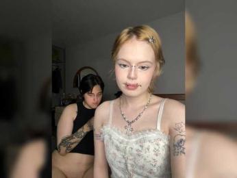 AliceAndMia webcam bongacams model stream image