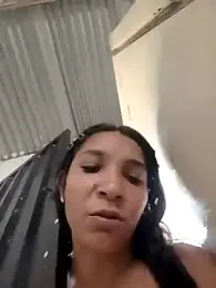 chikivivi- webcam stripchat model stream image