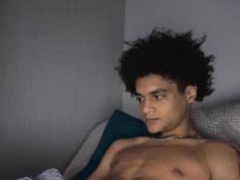 lightskinwithgirth webcam model stream image