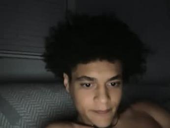 lightskinwithgirth webcam model stream image