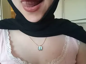gizzz34 webcam stripchat model stream image