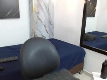 goldendesirex_ webcam chaturbate model stream image