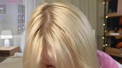 EdlaHewell webcam model stream image