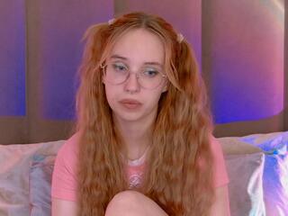 Lina Lewitt webcam model stream image
