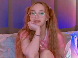 Lina Lewitt webcam flirt4free model stream image