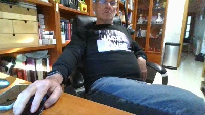 quique185bcn webcam model stream image