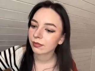 mikkihoversten webcam model stream image