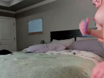 kyliebkillinit webcam model stream image