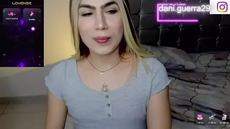 saskya webcam stripchat model stream image