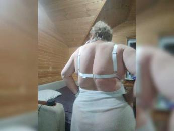 MilenaVelvet webcam bongacams model stream image