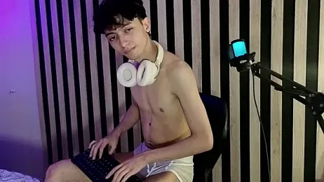 Twink_Sebas7 webcam model stream image