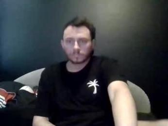 tallhungcloudy webcam model stream image