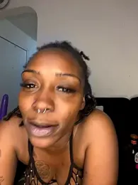 AdoredCupful webcam model stream image