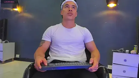 Bryson_Collins_ webcam model stream image