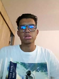 xrobXstax webcam model stream image