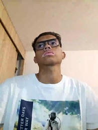 xrobXstax webcam model stream image