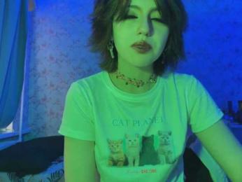 CrystalCalvaruso webcam model stream image