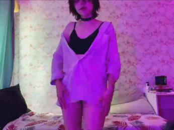 CrystalCalvaruso webcam model stream image