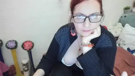 PlayfullMature webcam model stream image