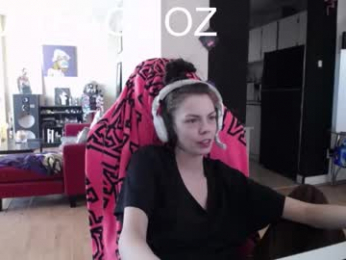 tinykylie webcam model stream image