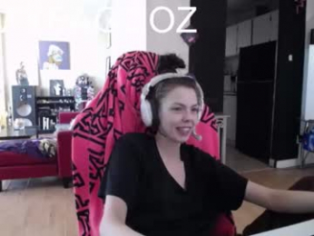 tinykylie webcam model stream image