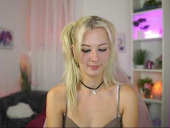 EmilySwan webcam model stream image