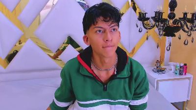 Valentino_Lux webcam model stream image