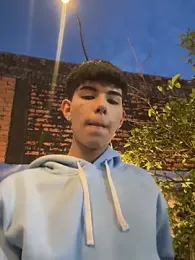 noah_lewiss webcam model stream image