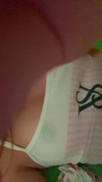 Isisbennett webcam model stream image