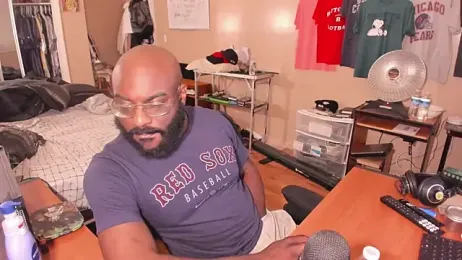 MrChuckDailyXXX webcam model stream image